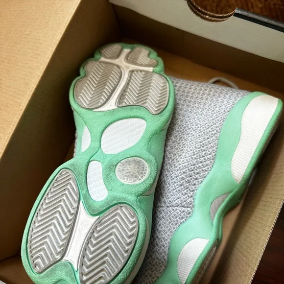 Jordan Mint Green Sneakers - Picture 2 of 4